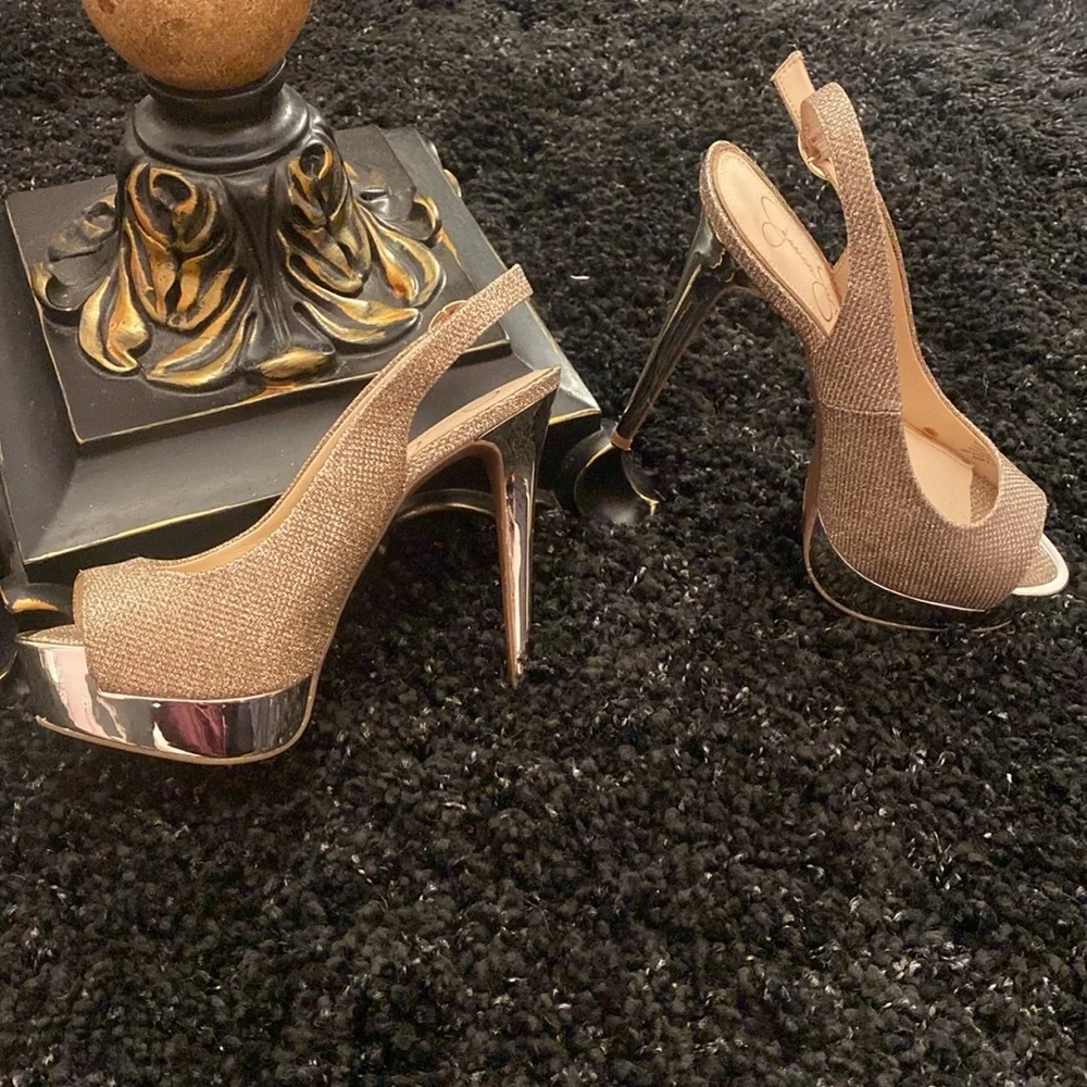 Jessica Simpson Sparkly Heels Sz 8 - Picture 3 of 8